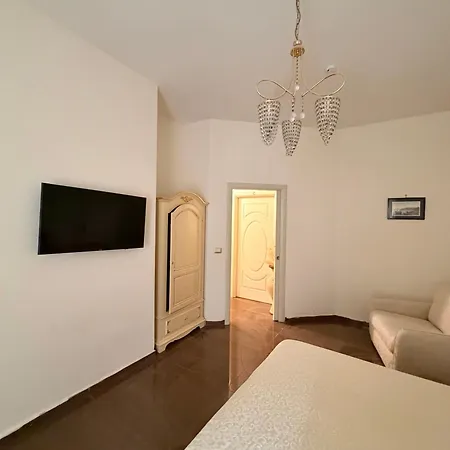 Nocleg ze śniadaniem Maria Francesca 4*